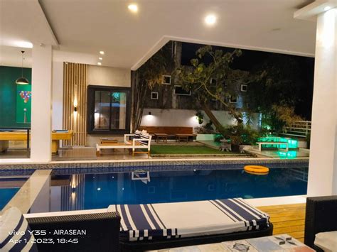 7 Pansol Private Resort for the Whole Family .